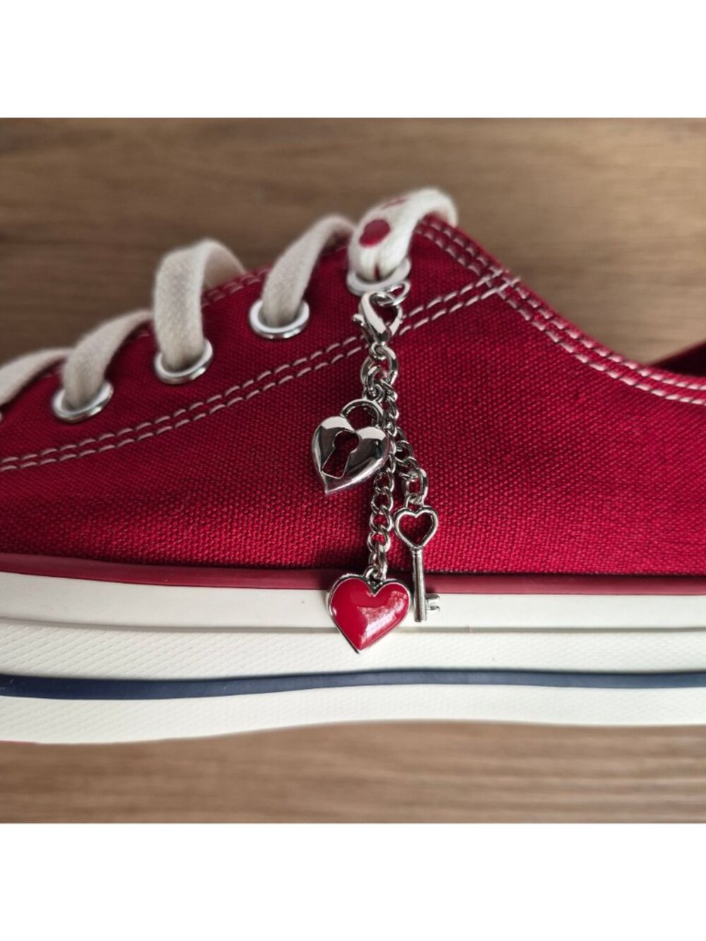 ✨Converse Chuck Taylor Valentines Day Low Sz 8 Womens Shoes Burgundy Red A19057C - Picture 11 of 11